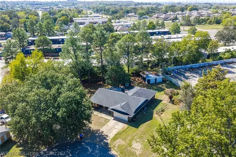 View/Area - 1300 Meadow Cir, Fort Smith, AR 72908 photo 12 of 14