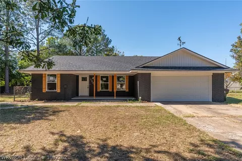Exterior - 1300 Meadow Cir, Fort Smith, AR 72908 photo 2 of 12