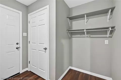 Entry Way - 1300 Meadow Cir, Fort Smith, AR 72908 photo 5 of 5