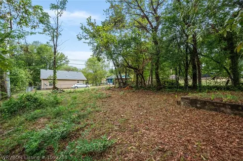 Exterior - 1515 N 34th St, Fort Smith, AR 72904 photo 5 of 10