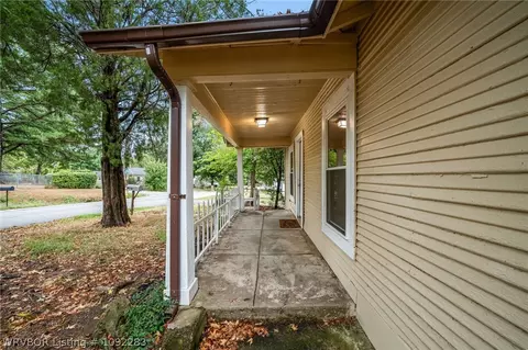 Exterior - 1515 N 34th St, Fort Smith, AR 72904 photo 4 of 10
