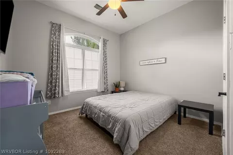 Bedroom - 2006 Devyn Dr, Lavaca, AR 72941 photo 3 of 7