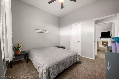 Bedroom - 2006 Devyn Dr, Lavaca, AR 72941 photo 4 of 7