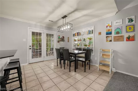Dining - 2006 Devyn Dr, Lavaca, AR 72941 photo 1 of 1