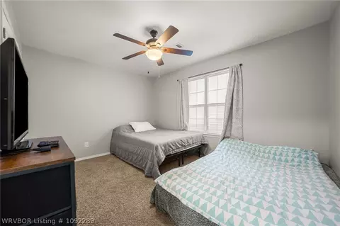 Bedroom - 2006 Devyn Dr, Lavaca, AR 72941 photo 6 of 7