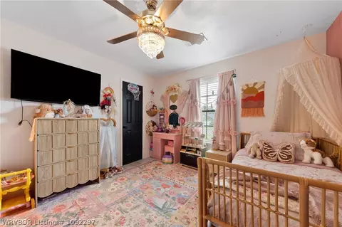 Bedroom - 604 Nikolas St, Lavaca, AR 72941 photo 5 of 7