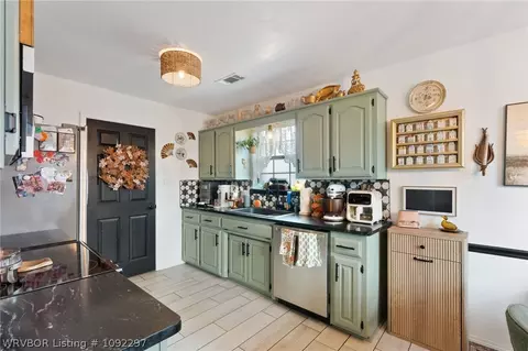 Kitchen - 604 Nikolas St, Lavaca, AR 72941 photo 1 of 3