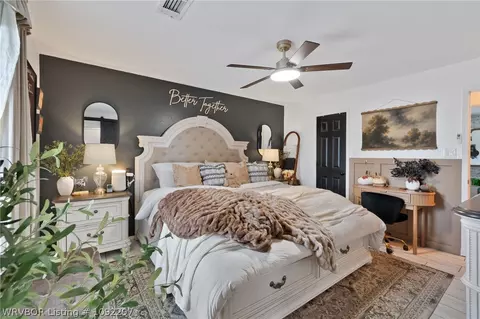 Bedroom - 604 Nikolas St, Lavaca, AR 72941 photo 2 of 7