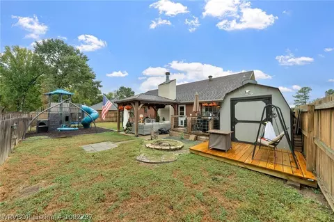 Exterior - 604 Nikolas St, Lavaca, AR 72941 photo 3 of 4