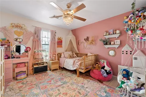 Bedroom - 604 Nikolas St, Lavaca, AR 72941 photo 4 of 7