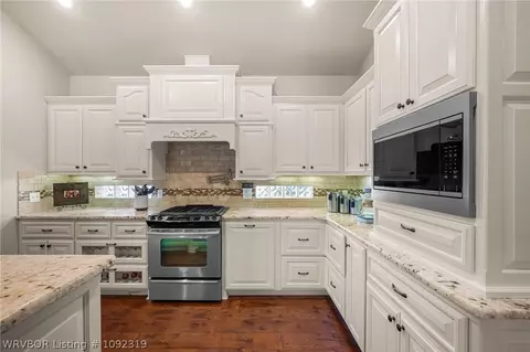 Kitchen - 8000 Rome Way, Fort Smith, AR 72916 photo 5 of 5
