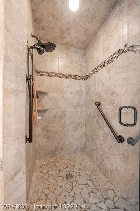 Bath - 8000 Rome Way, Fort Smith, AR 72916 photo 5 of 7
