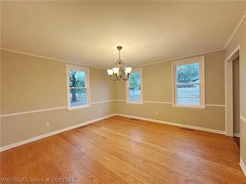Dining - 3300 S Cliff Dr, Fort Smith, AR 72903 photo 2 of 2