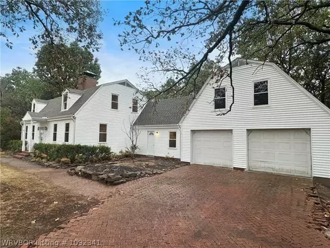 Exterior - 3300 S Cliff Dr, Fort Smith, AR 72903 photo 5 of 5
