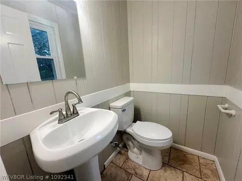 Bath - 3300 S Cliff Dr, Fort Smith, AR 72903 photo 1 of 4