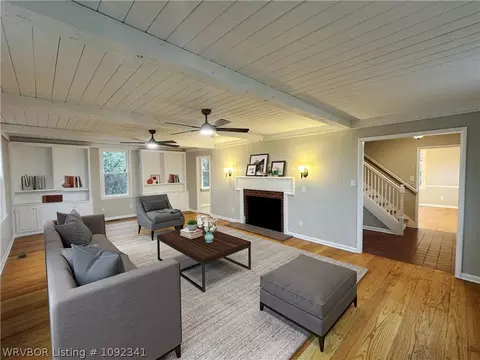 Living - 3300 S Cliff Dr, Fort Smith, AR 72903 photo 1 of 4