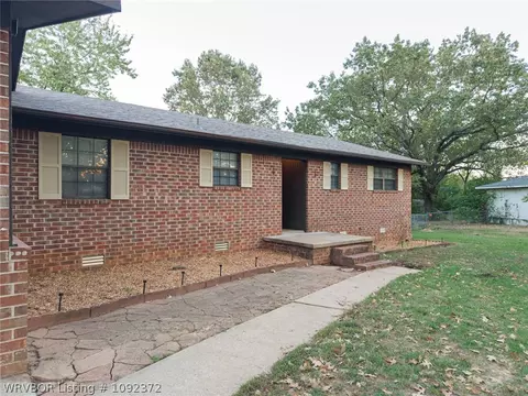 Exterior - 210 24th St, Ozark, AR 72949 photo 6 of 13