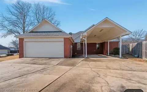 2200 Redwood Ln, Poteau, OK 74953