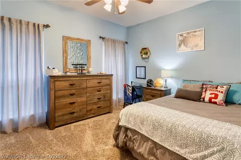 Bedroom - 1109 Southfork Ln, Bonanza, AR 72916 photo 4 of 5