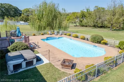 Exterior - 1109 Southfork Ln, Bonanza, AR 72916 photo 8 of 12