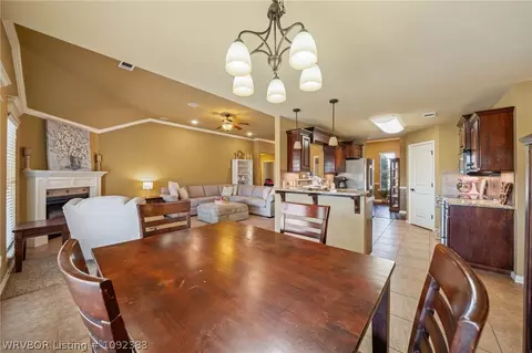 Dining - 1906 Brookhaven Dr, Alma, AR 72921 photo 2 of 2