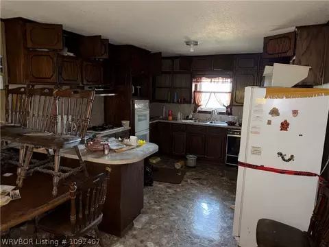 Kitchen - 405 Cedar Ave, Alma, AR 72921 photo 1 of 1