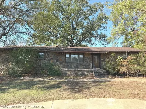 Exterior - 405 Cedar Ave, Alma, AR 72921 photo 1 of 11