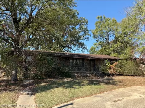 Exterior - 405 Cedar Ave, Alma, AR 72921 photo 2 of 11