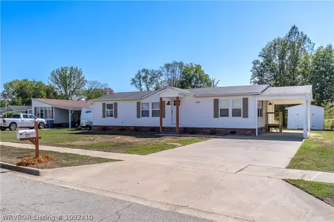 1009 J St, Barling, AR 72923