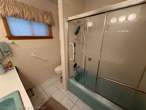 Bath - 403 Chism St, Paris, AR 72855 photo 4 of 4