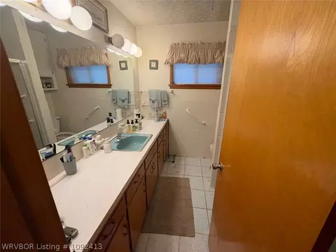 Bath - 403 Chism St, Paris, AR 72855 photo 3 of 4