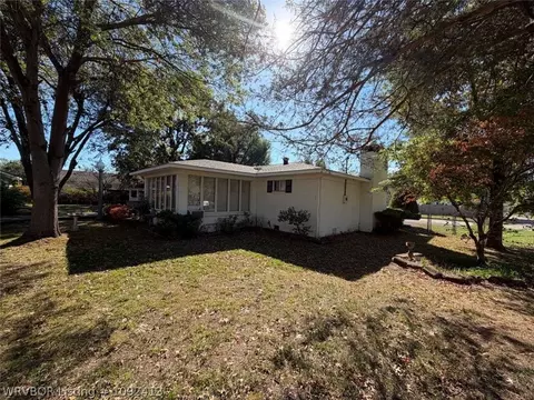 Exterior - 403 Chism St, Paris, AR 72855 photo 2 of 4