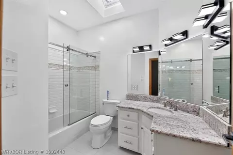 Bath - 4528 Spring Mountain Rd, Fort Smith, AR 72916 photo 2 of 3