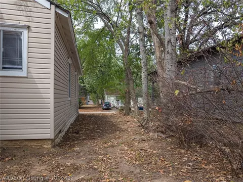 Exterior - 1700 S Q St, Fort Smith, AR 72901 photo 5 of 7