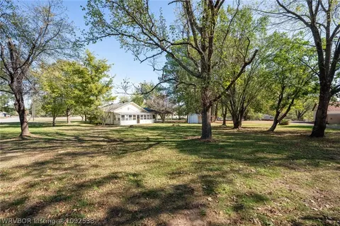 Exterior - 1905 W Main St, Lavaca, AR 72941 photo 12 of 15