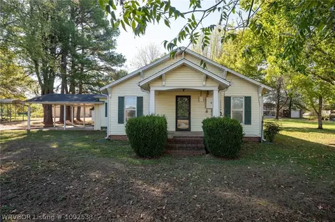 Exterior - 1905 W Main St, Lavaca, AR 72941 photo 3 of 15