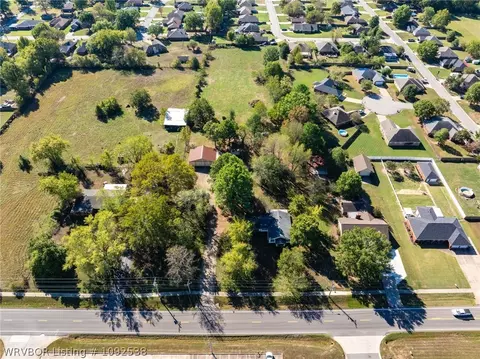 View/Area - 1905 W Main St, Lavaca, AR 72941 photo 3 of 12