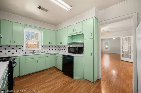 Kitchen - 1905 W Main St, Lavaca, AR 72941 photo 2 of 3