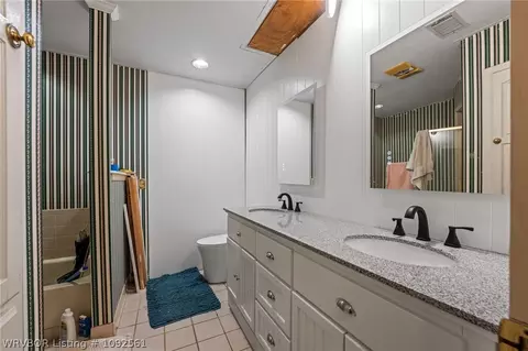 Bath - 5701 Hardscrabble, Fort Smith, AR 72903 photo 2 of 5