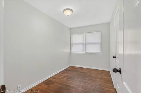 Bedroom - 1702 Tulsa St, Fort Smith, AR 72901 photo 1 of 7