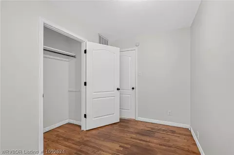 Bedroom - 1702 Tulsa St, Fort Smith, AR 72901 photo 2 of 7