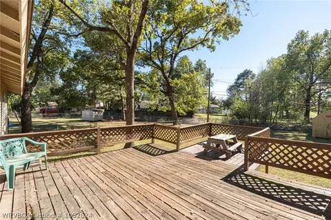 Exterior - 1702 Tulsa St, Fort Smith, AR 72901 photo 8 of 19