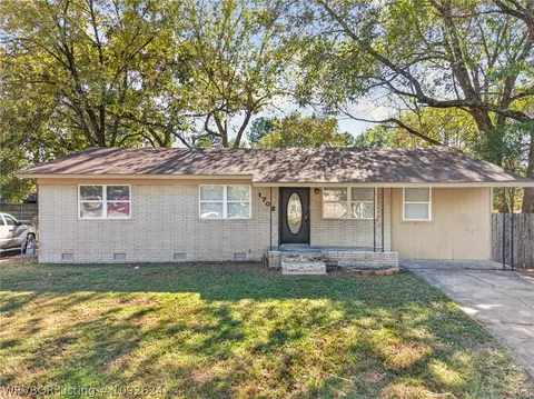 Exterior - 1702 Tulsa St, Fort Smith, AR 72901 photo 7 of 19