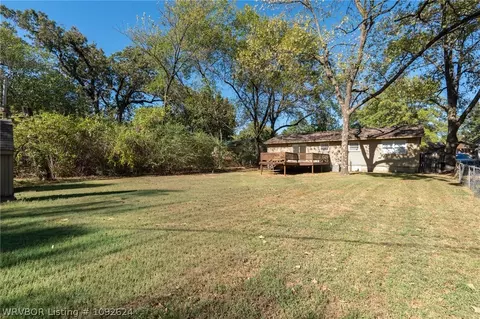 Exterior - 1702 Tulsa St, Fort Smith, AR 72901 photo 10 of 19