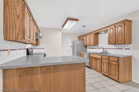 Kitchen - 9609 Bridgeford Rd, Fort Smith, AR 72908 photo 4 of 4