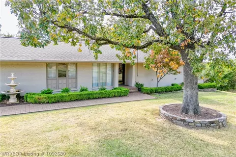 Exterior - 3022 Cliff Dr, Fort Smith, AR 72901 photo 5 of 11