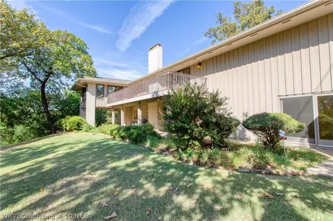 Exterior - 3022 Cliff Dr, Fort Smith, AR 72901 photo 7 of 11