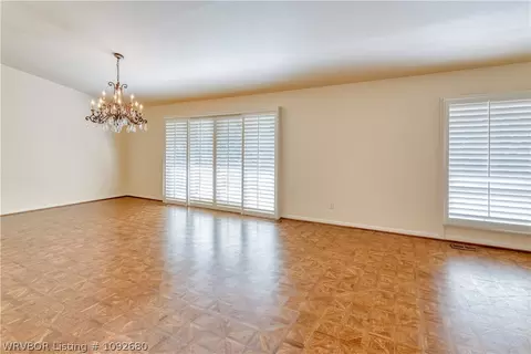 Living - 3022 Cliff Dr, Fort Smith, AR 72901 photo 1 of 6