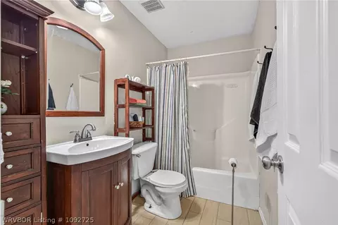 Bath - 1908 Whippoorwill Dr, Greenwood, AR 72936 photo 1 of 2