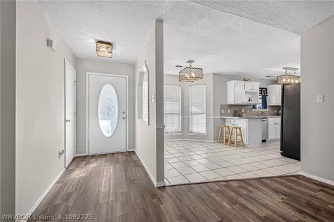 Entry Way - 1908 Whippoorwill Dr, Greenwood, AR 72936 photo 1 of 1